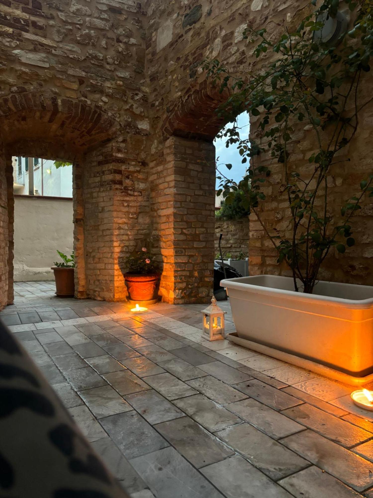Domus Mirabilis Homestay Ancona Buitenkant foto
