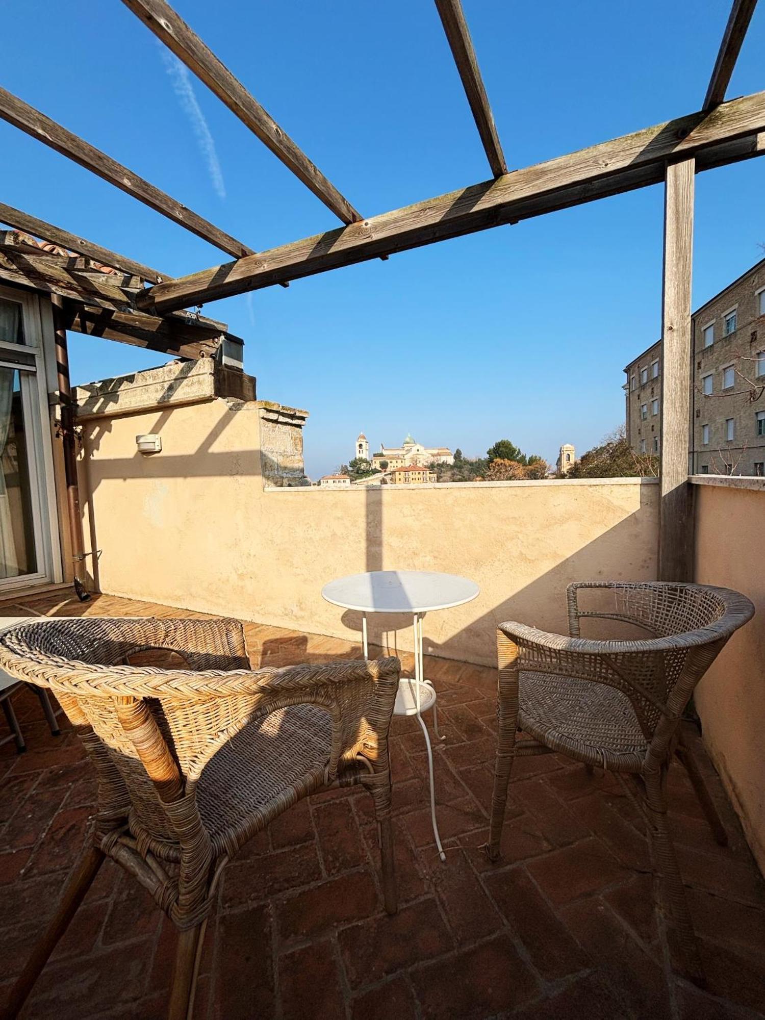 Domus Mirabilis Homestay Ancona Buitenkant foto